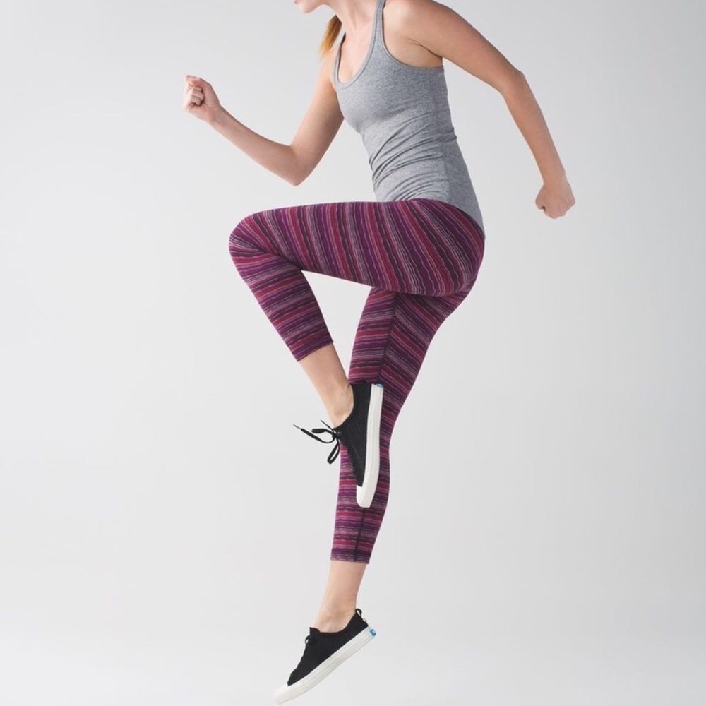 Lululemon Wunder Under Crop (Hi-Rise)
Space Dye Twist Regal Plum Alarming
